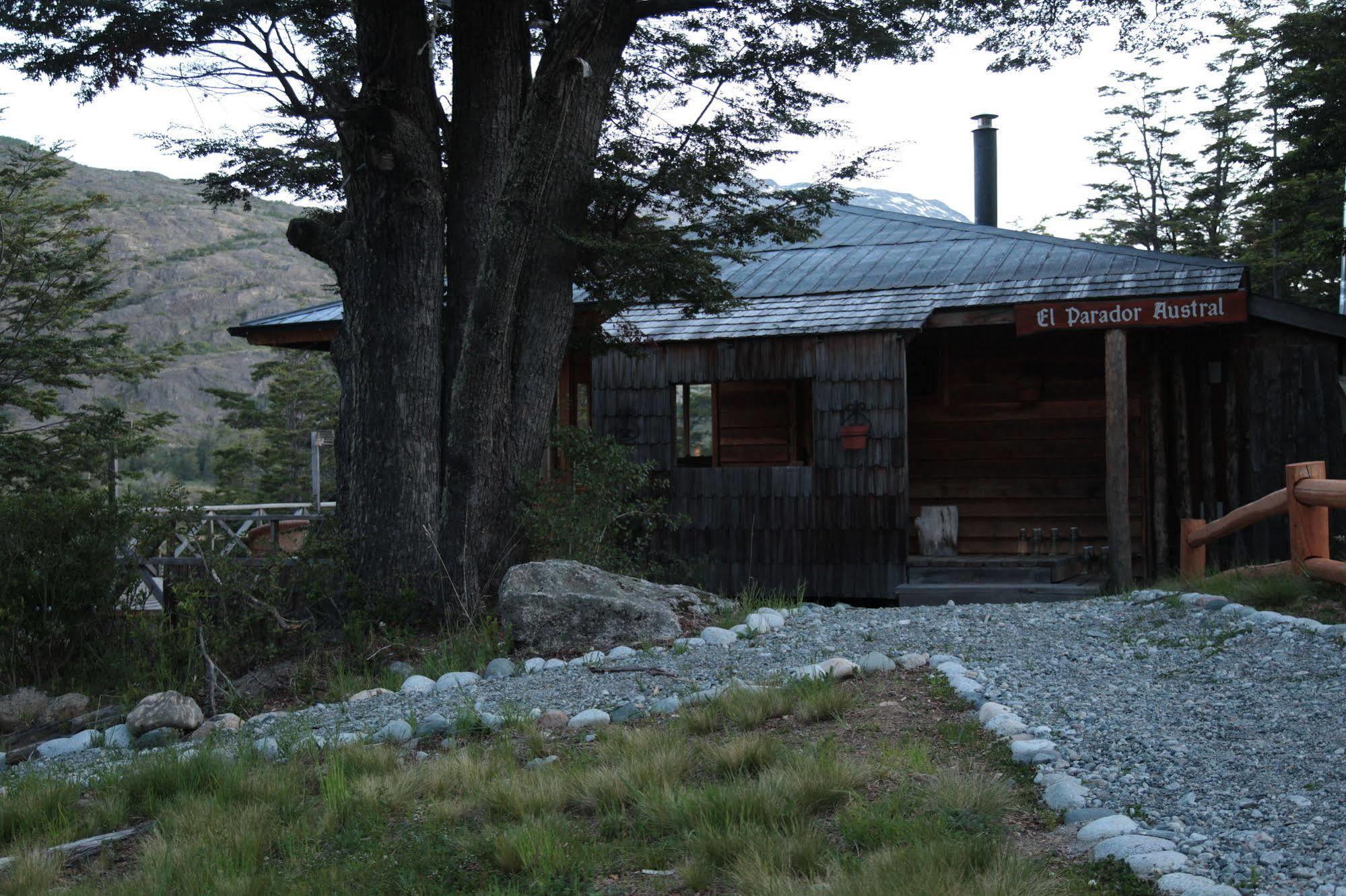 Parador Austral Lodge Aldana Exterior foto